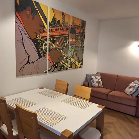 Zamek Aparthotel 3*