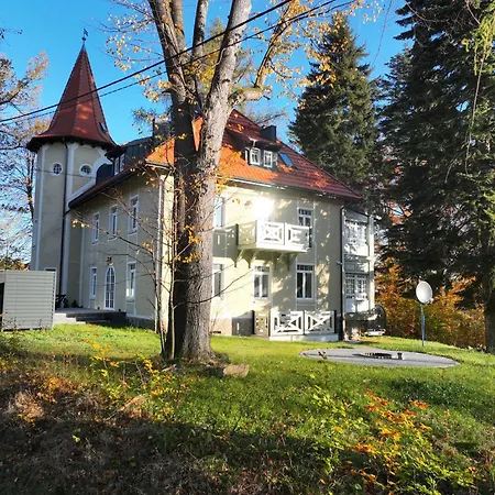 Apart-hotel Zamek 3*